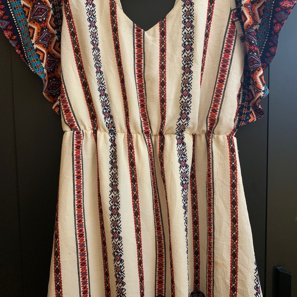 COLORFUL PATTERN OPEN-BACK DRESS